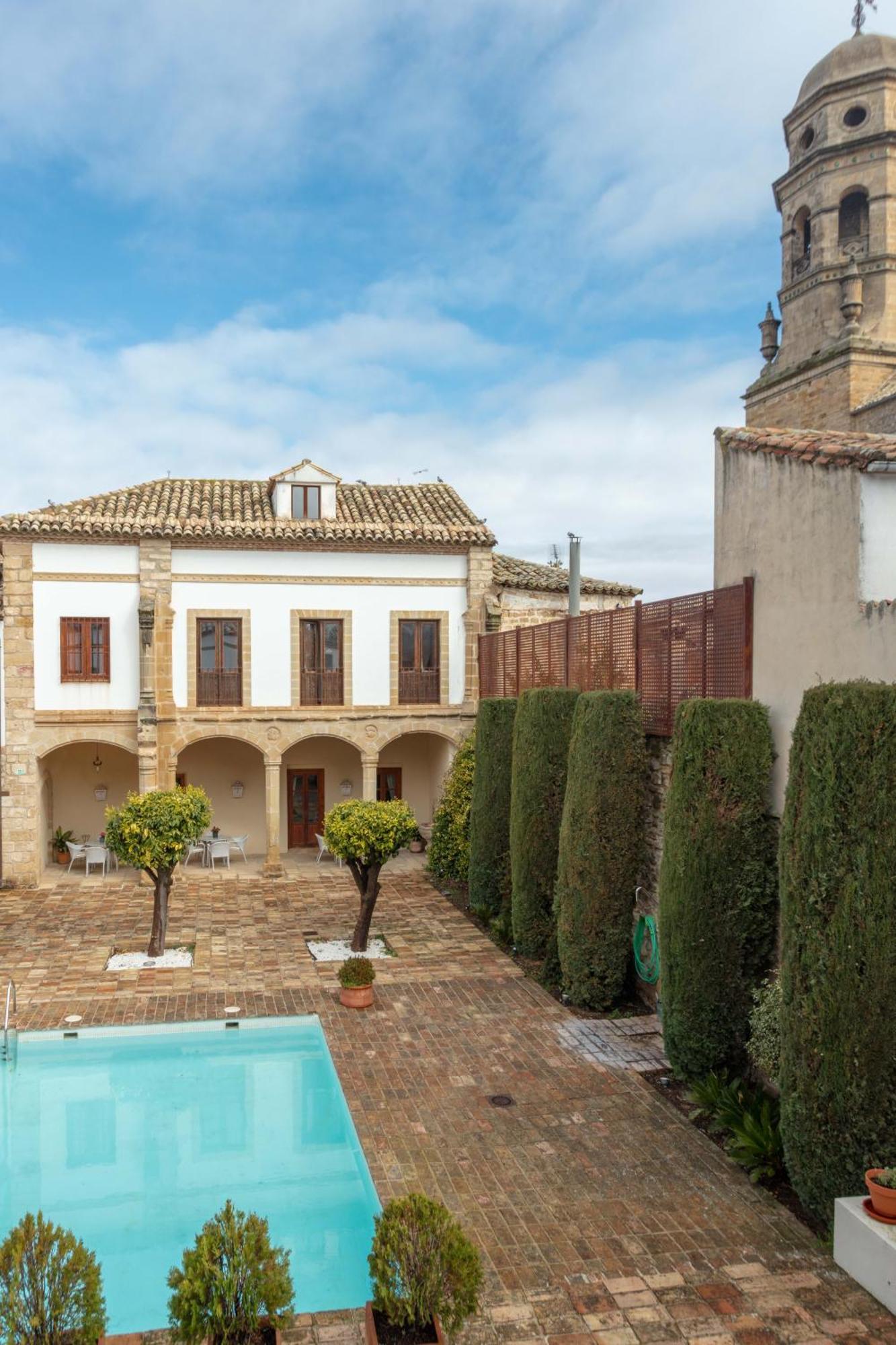 Hotel Puerta De La Luna Baeza Εξωτερικό φωτογραφία