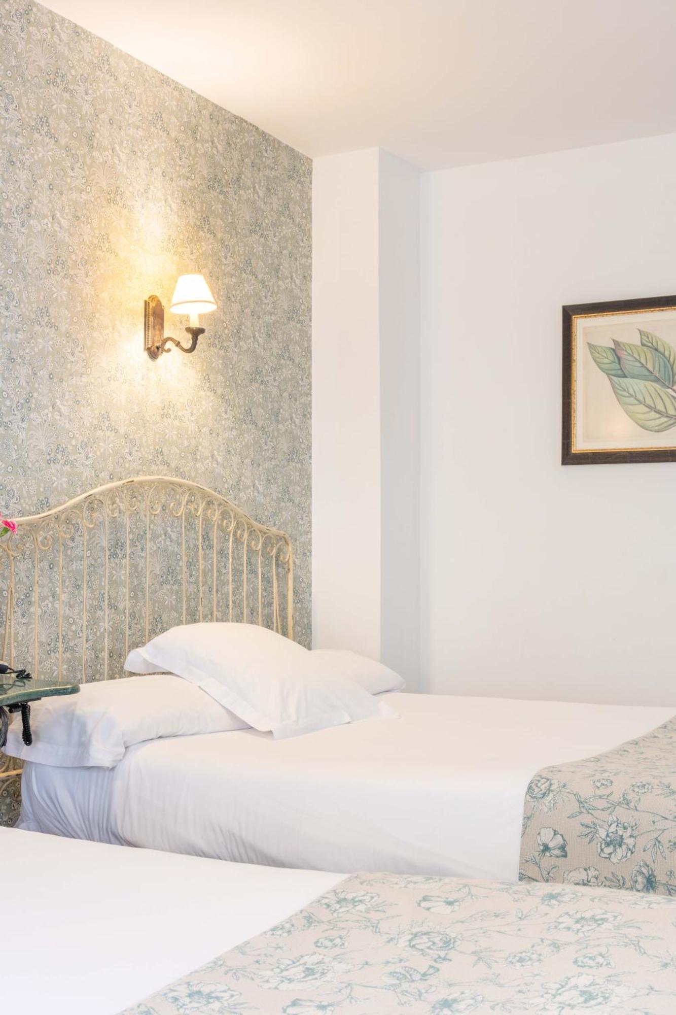 Hotel Puerta De La Luna Baeza Εξωτερικό φωτογραφία