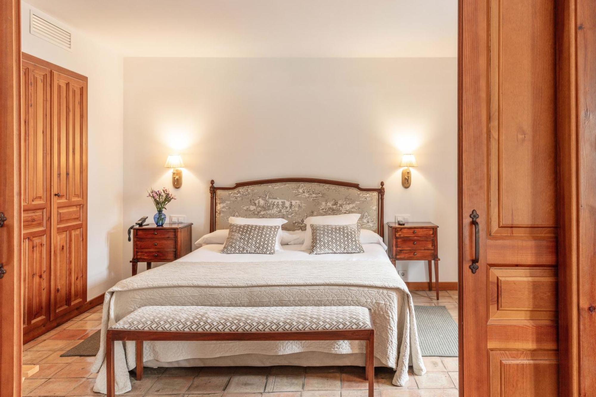 Hotel Puerta De La Luna Baeza Εξωτερικό φωτογραφία