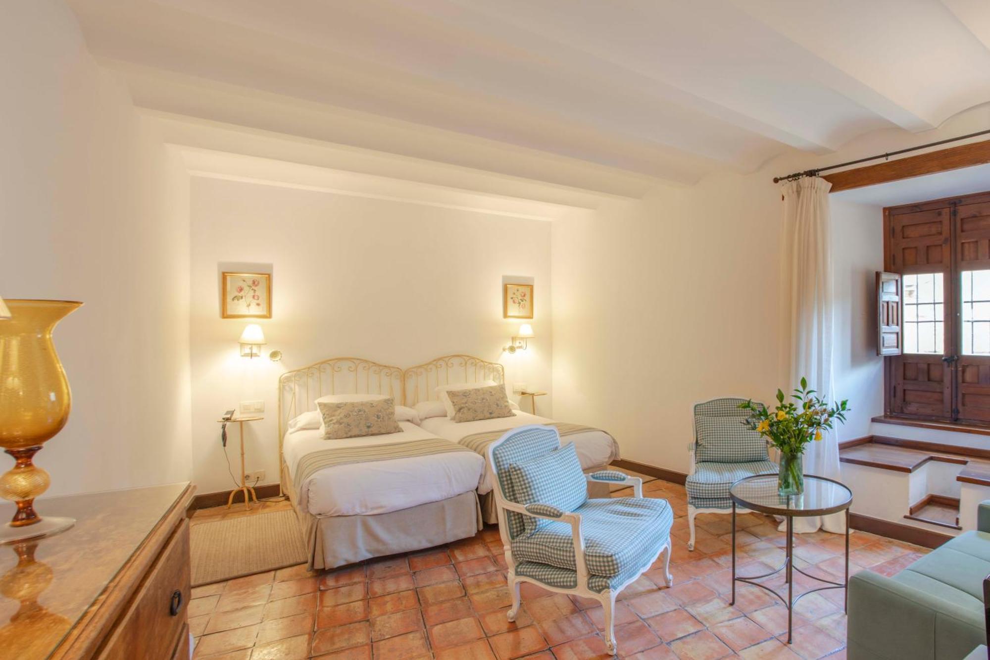 Hotel Puerta De La Luna Baeza Εξωτερικό φωτογραφία