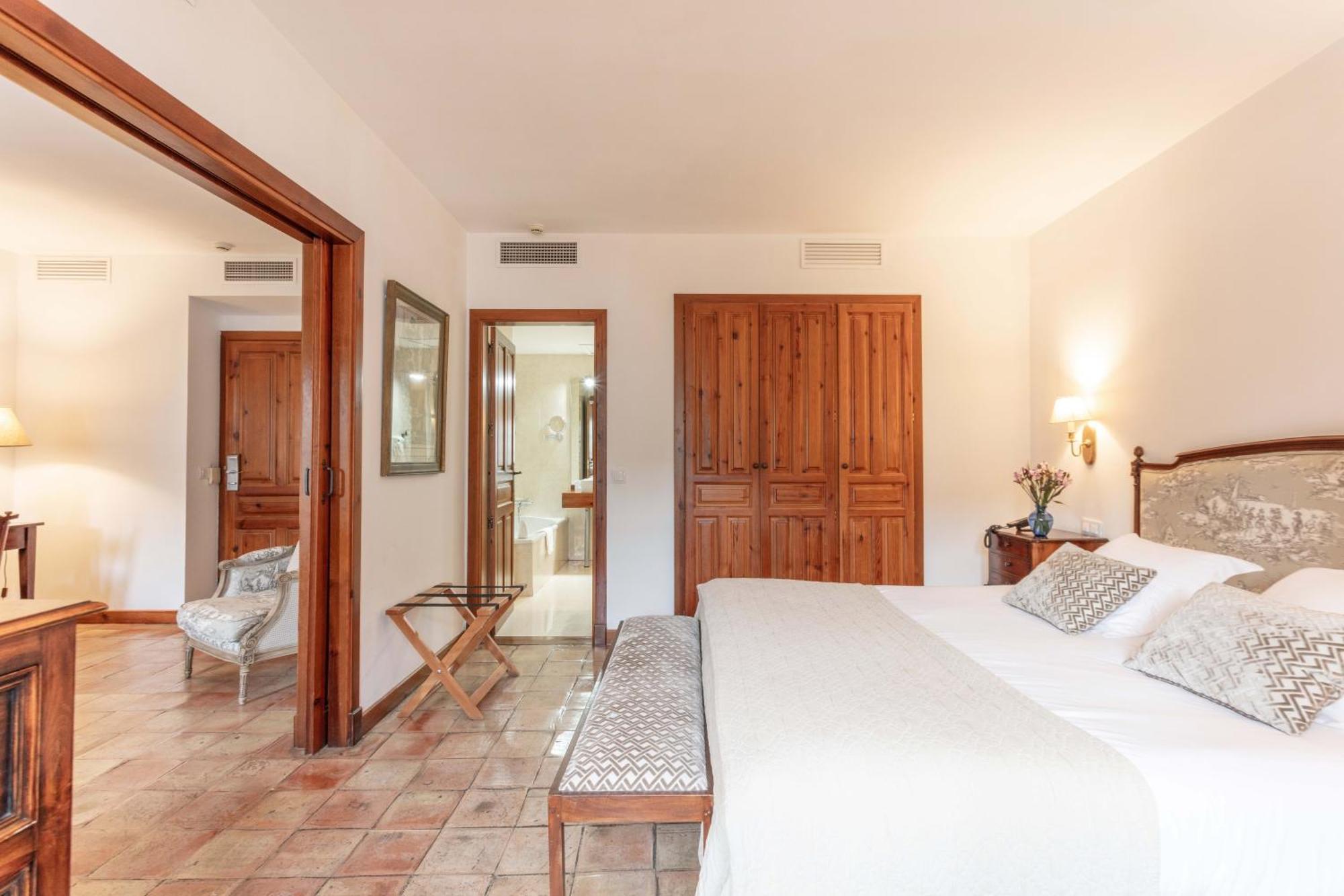 Hotel Puerta De La Luna Baeza Εξωτερικό φωτογραφία
