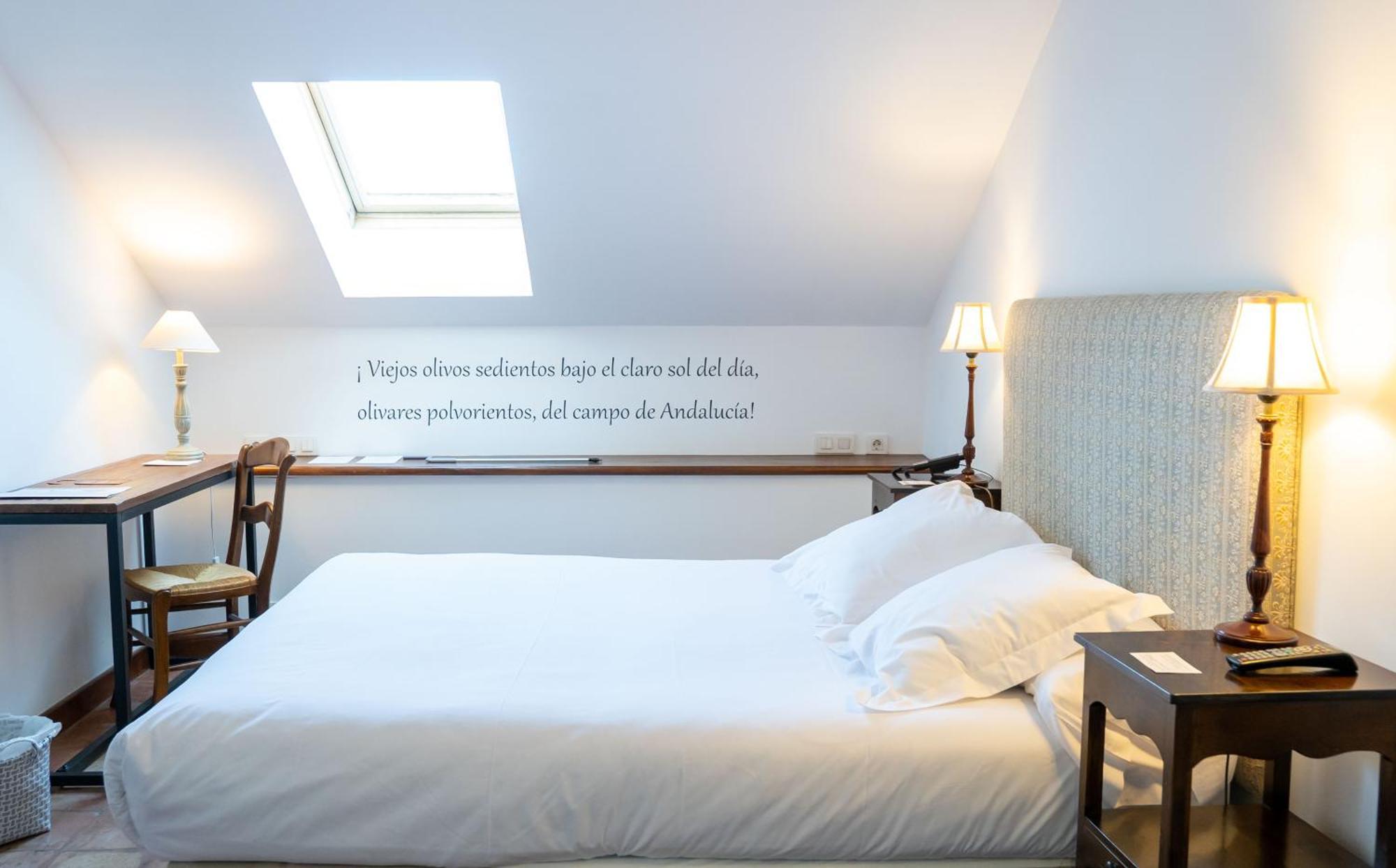 Hotel Puerta De La Luna Baeza Εξωτερικό φωτογραφία